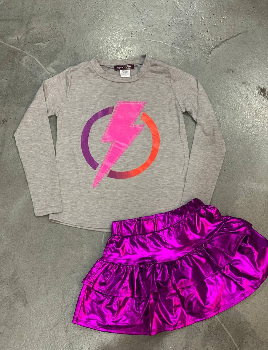 Ring Bolt Long Sleeve Tee